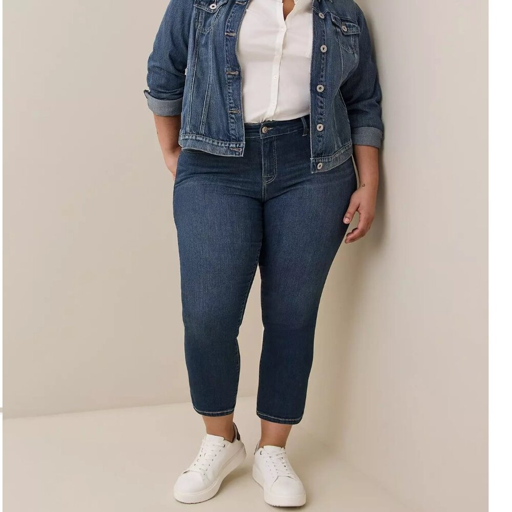 Plus Size 30 Short TORRID Perfect Boyfriend Ankle Stretchy Mid-Rise Blue Jeans